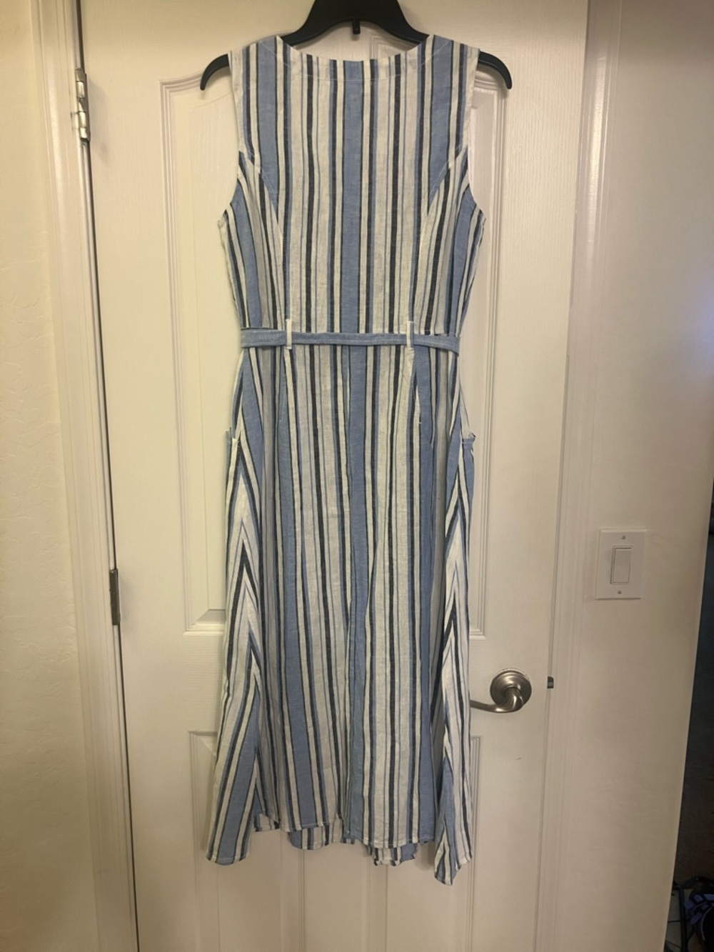 Max Studio Blue and White Striped Sleeveless Midi Dress - Picture 4 of 6
